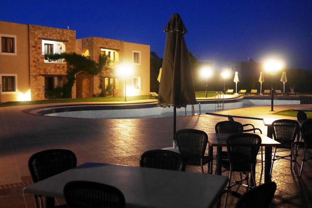 Areti Aparthotel Ханья Экстерьер фото